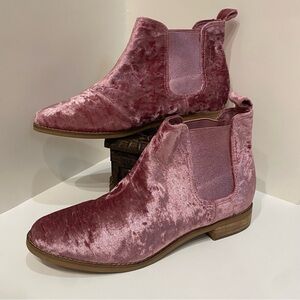NWT TOMS Ella Crushed Velvet Chelsea Ankle Boots Womens Size 9.5 Faded Rose Pink